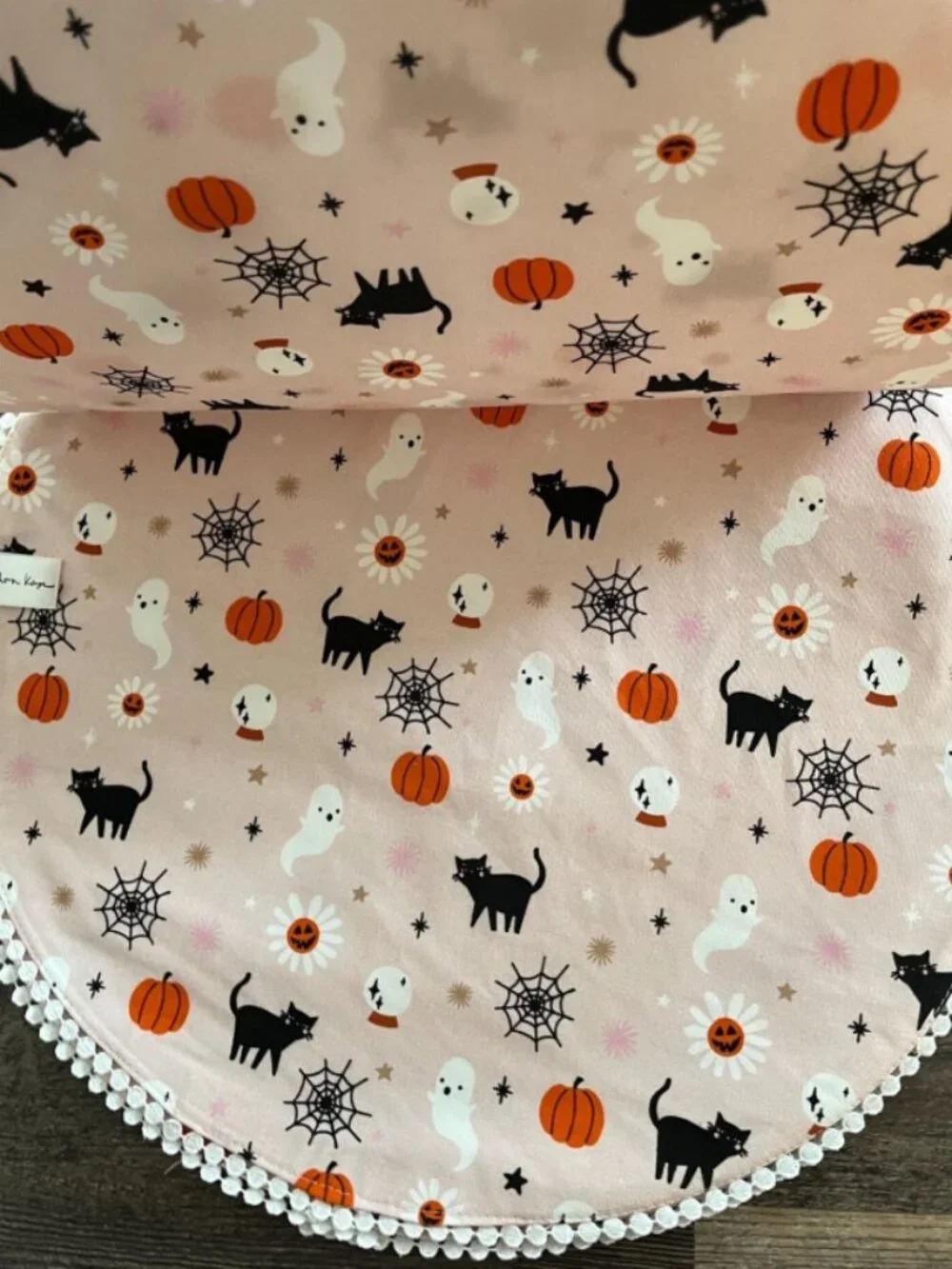 NWT London Kaye Halloween Blush Color Spooky Set of 4 Cotton Round Placemats